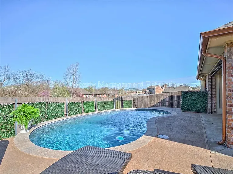 12109 Crystal Gardens Pl — Photo 5