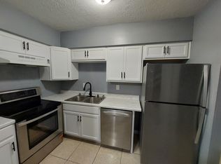 8923 N 40th St APT 1A, Tampa, FL 33604