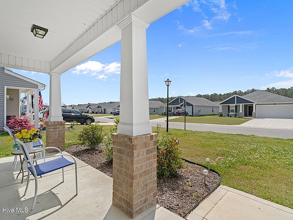 3rd image of 737 Landmark Cove