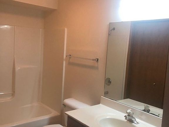 4th image of 701-727 S Blue Mounds St #723