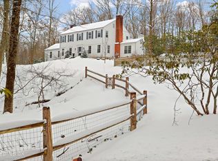 24 Londonderry Dr, Greenwich, CT 06830