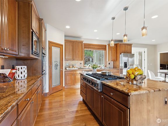 5th image of 1725 Pine View Drive NW