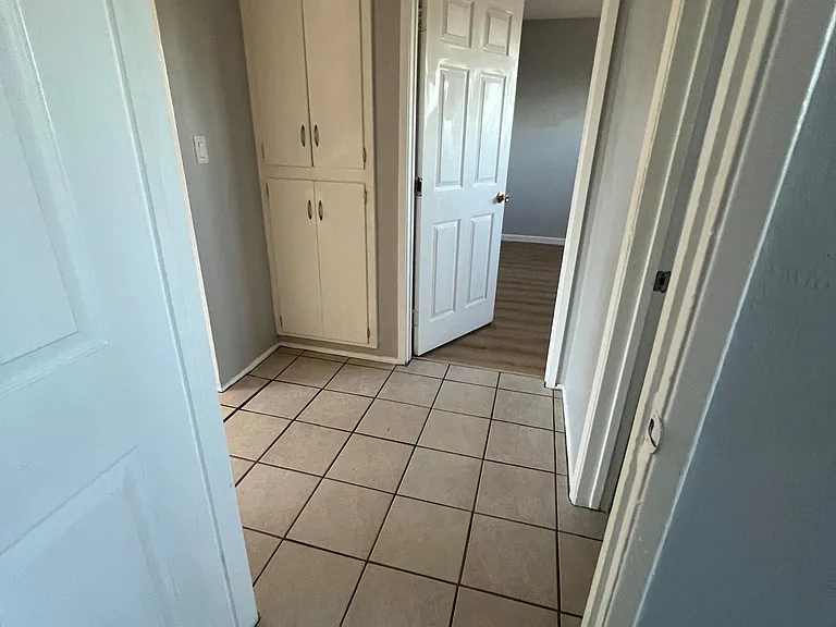 127 Wilson Ave #1 — Photo 17