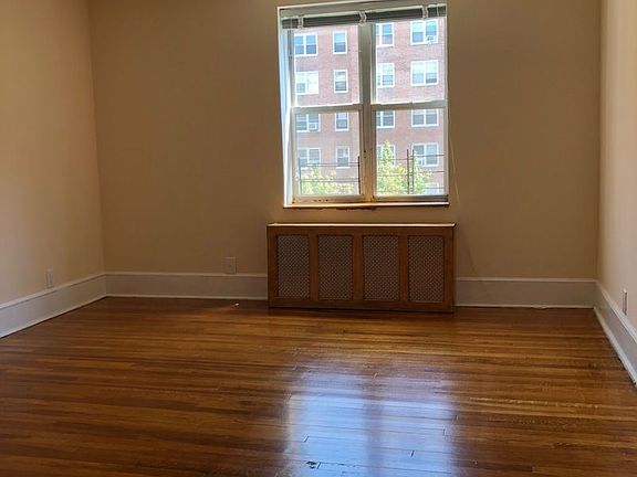 4th image of 6940 108th St APT 4F