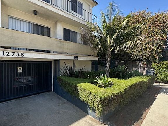 3rd image of 12738 Mitchell Ave APT 4