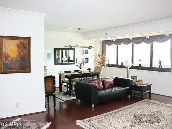 5th image of 1805 Crystal Dr APT 507
