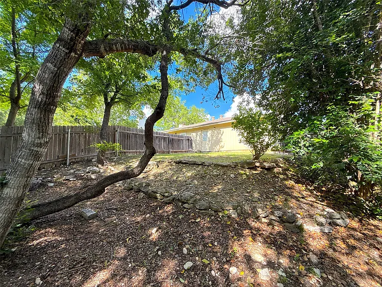 9900 Hundred Oaks Cir #A — Photo 23