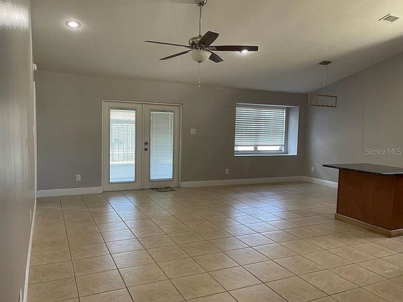 3rd image of 1410 Tiverton Dr