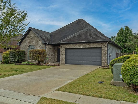 2nd image of 936 McAllister Dr
