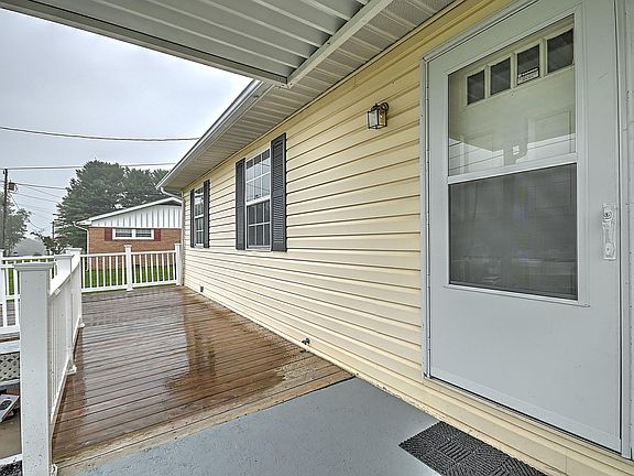 4th image of 27230 Camp Comfort Hts