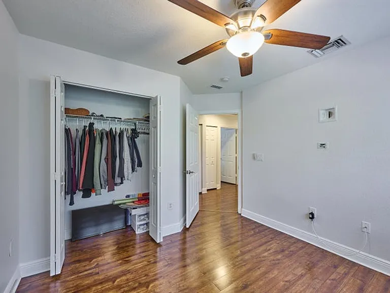 6725 Old Farm Trl — Photo 11