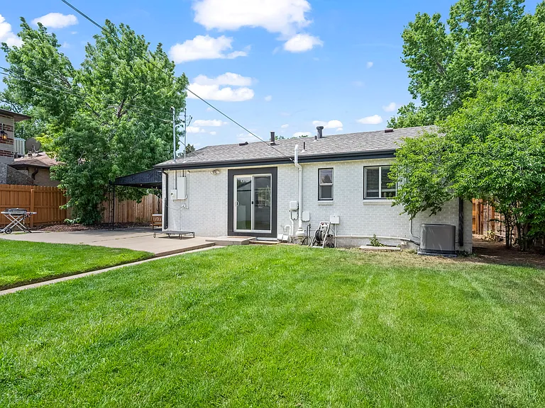 3240 Oneida St — Photo 24