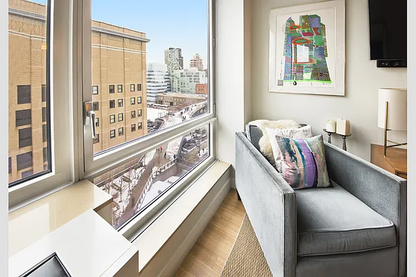 Sold by Stribling | media 2