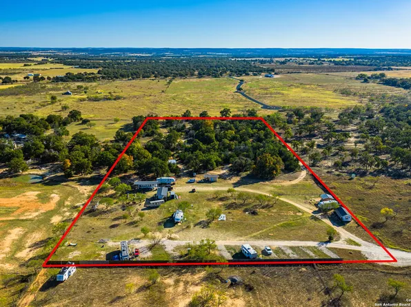 930 Jerald, Fredericksburg, TX 78624