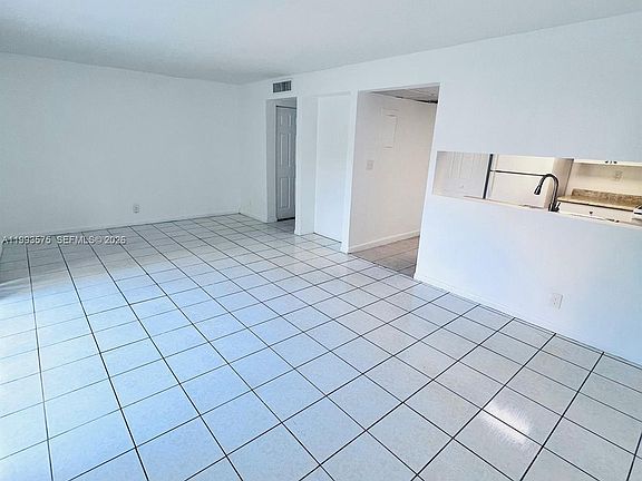 5th image of 5721 Blueberry Ct #125