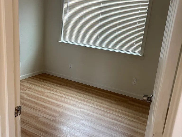 403 S 27th St #403 — Photo 3