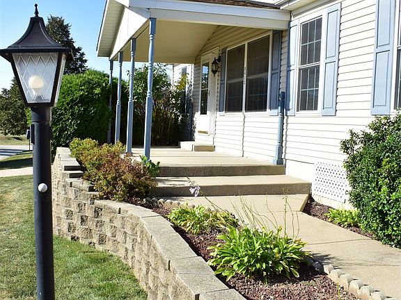 3rd image of 8413 Tamarack Dr