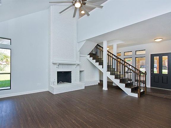 4th image of 1325 Norfolk Ct