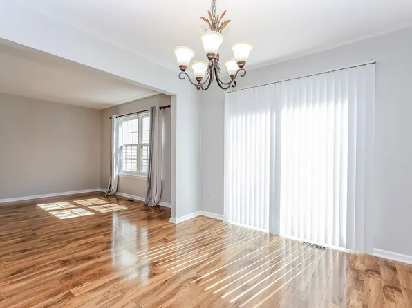 15 York St, Newtown, PA 18940