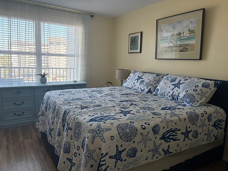 5220 Brittany Dr S #607 — Photo 10