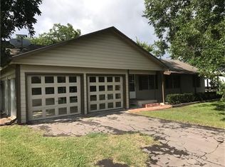 224 W San Jacinto St, Trinity, TX 75862