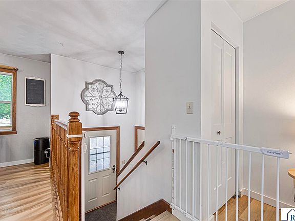 3rd image of 216 Hendricks Ln