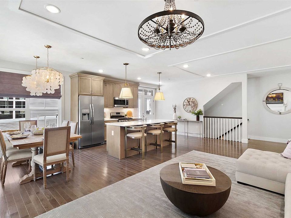 1st image of 5 Silver Spruce Way