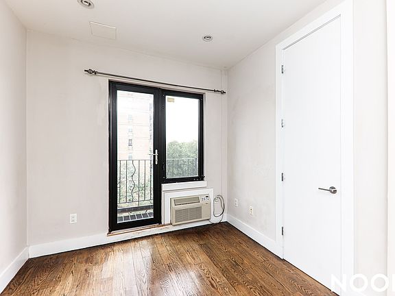 5th image of 112 Manhattan Ave #5R