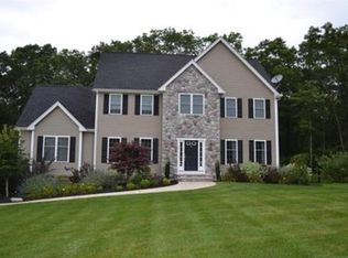 46 Glen St, Uxbridge, MA 01569