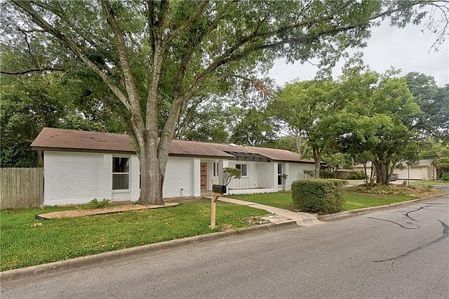 1st image of 6507 Woodcrest Dr