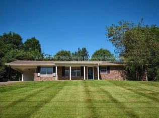 1005 Francis Rd, Knoxville, TN 37909