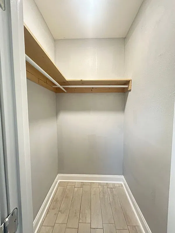 2 bed, 2.0 bath, 975 sqft, $1,350 — Photo 1