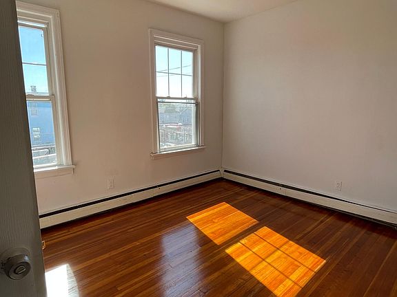 2nd image of 944 Madison Ave