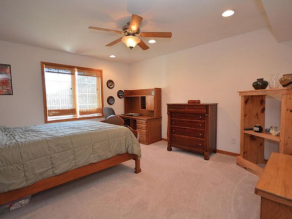 5th image of N100W17291 Tanglewood Dr