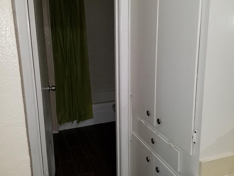 1st image of 147 Highland Park Ct
