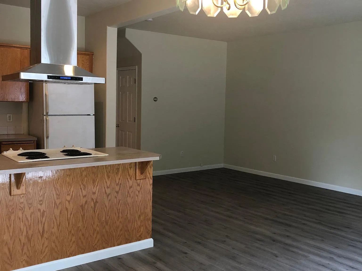 3 bed, 2.5 bath, 1534 sqft, $2,200 — Photo 3