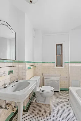 Sold by Compass | media 21