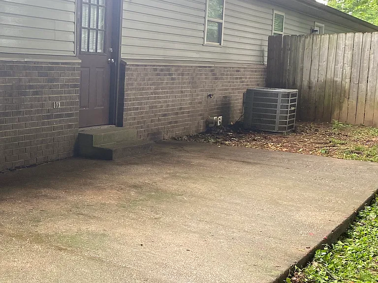 1233 Berdine Way — Photo 4