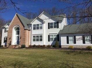 4 Catherine Ct, Long Valley, NJ 07853