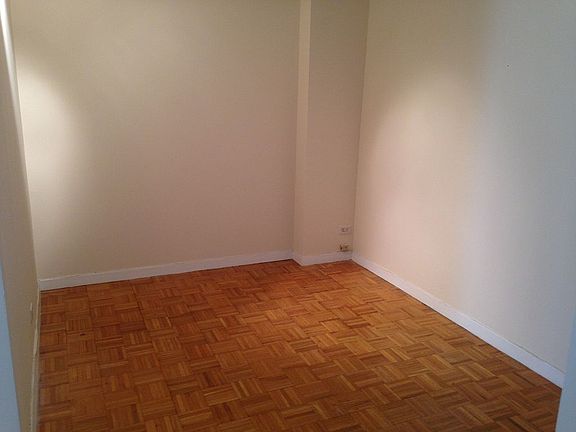 4th image of 159 E 30th St APT 6D