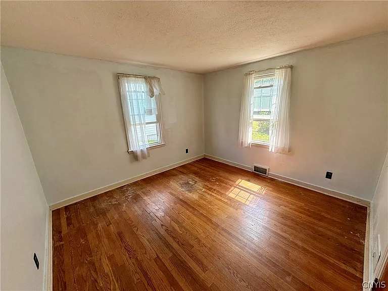 116 Chestnut Hill Dr — Photo 4