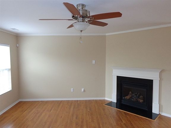 3rd image of 8707 Buckhorn St