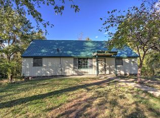 1403 W Mound St, Carthage, MO 64836