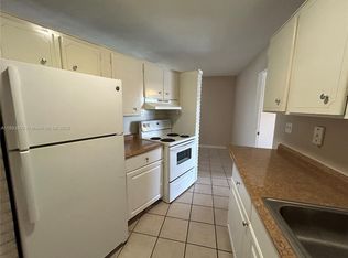 3049 NW 9th Ave APT 7, Wilton Manors, FL 33311