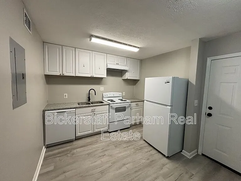 1263 Cedar Ave #1263-1 — Photo 3