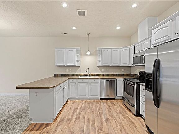 4th image of 9614 Vincenzo Dr