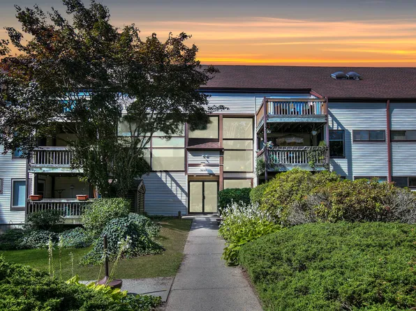 3699 BROADBRIDGE Avenue #301, Stratford, CT 06614