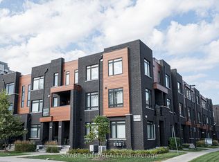 370D Red Maple Rd #105, Richmond Hill, ON L4C 5T4