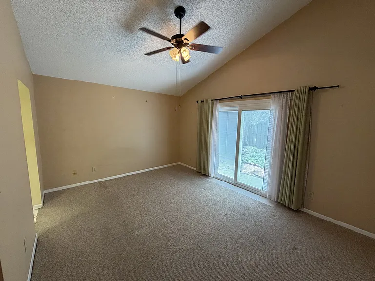 2251 Springwood Cir W — Photo 10