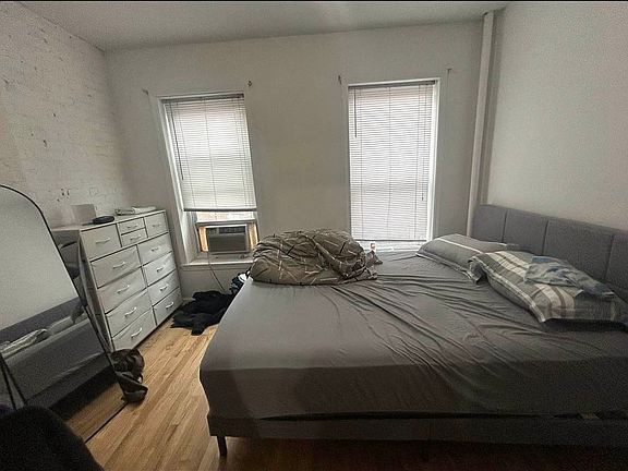 4th image of 419 E 81st St #5D